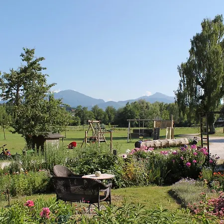 Stefanutti-hof * Grabenstätt